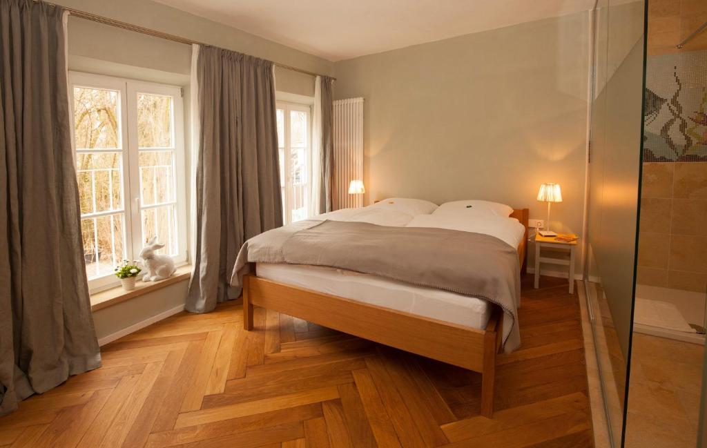 Postel nebo postele na pokoji v ubytování Bed and Breakfast unter den Linden