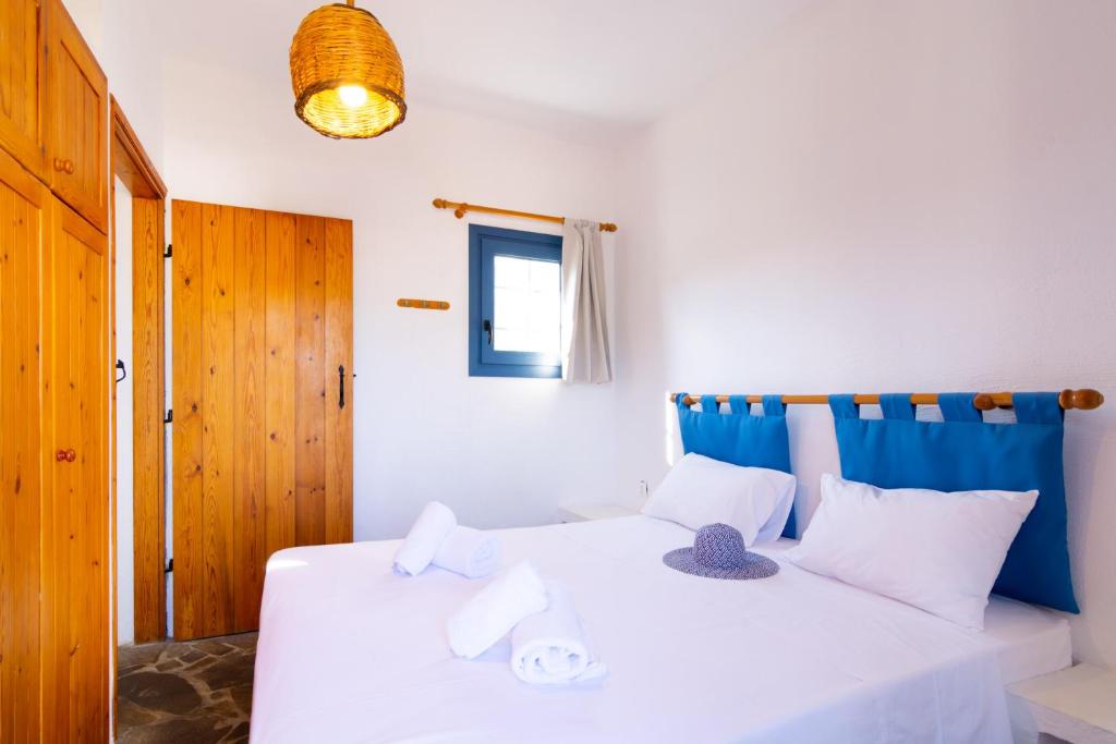 Posteľ alebo postele v izbe v ubytovaní Okirroi Villas Chersonissos