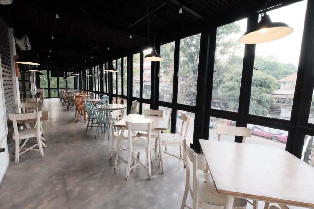Restaurace v ubytování Namin Dago Hotel