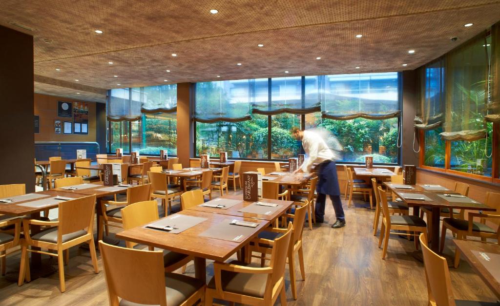 Restaurace v ubytování Carlemany Girona
