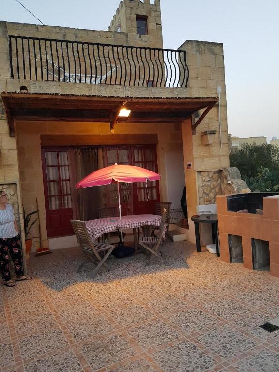 Balkón nebo terasa v ubytování Ta' Karkar Villa Bed and Breakfast