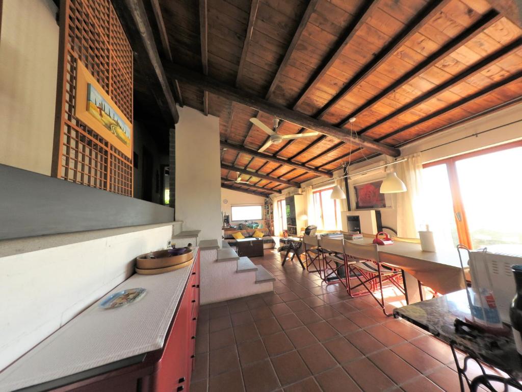 Restauracja lub miejsce do jedzenia w obiekcie Poggiolindo B&B