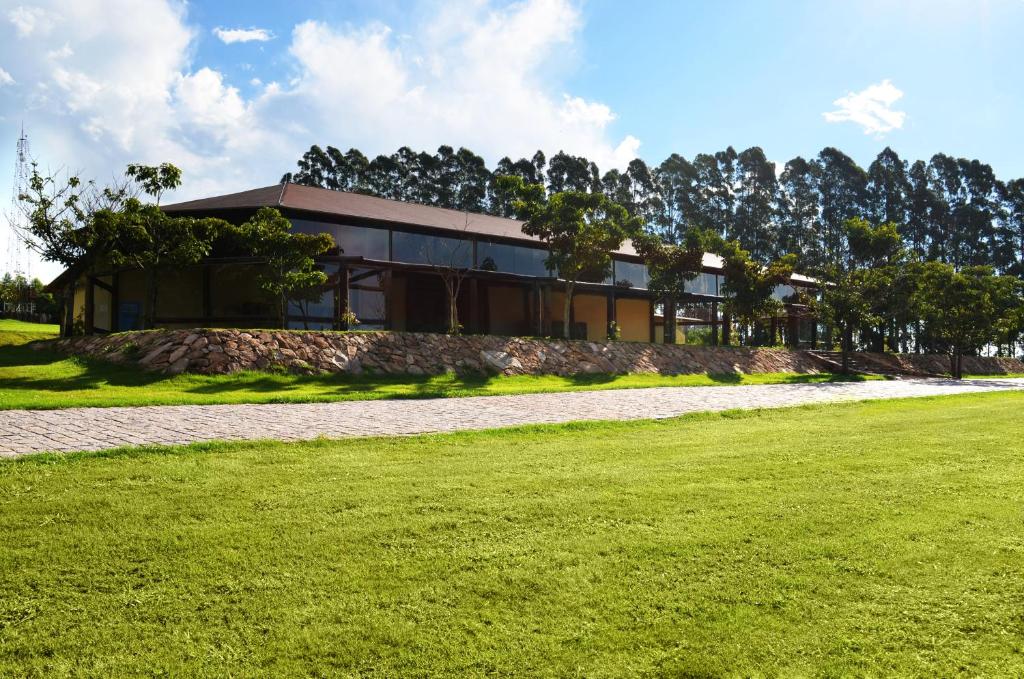  Lake Vilas Charm Hotel