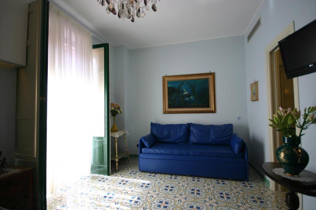 Sorrento Inn Guesthouse - 7