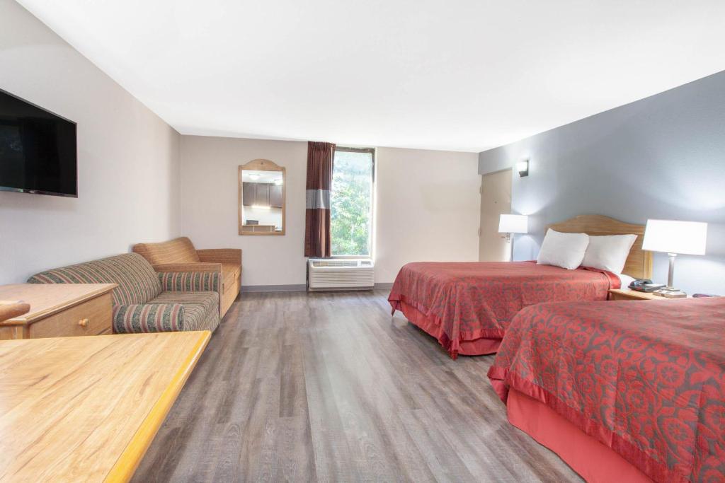 Days Inn by Wyndham Clinton - Laurens I-26 - Studiosuite Met 2 Tweepersoonsbedden, Niet-roken