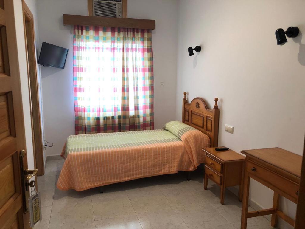 Hostal Arias - Single Room
