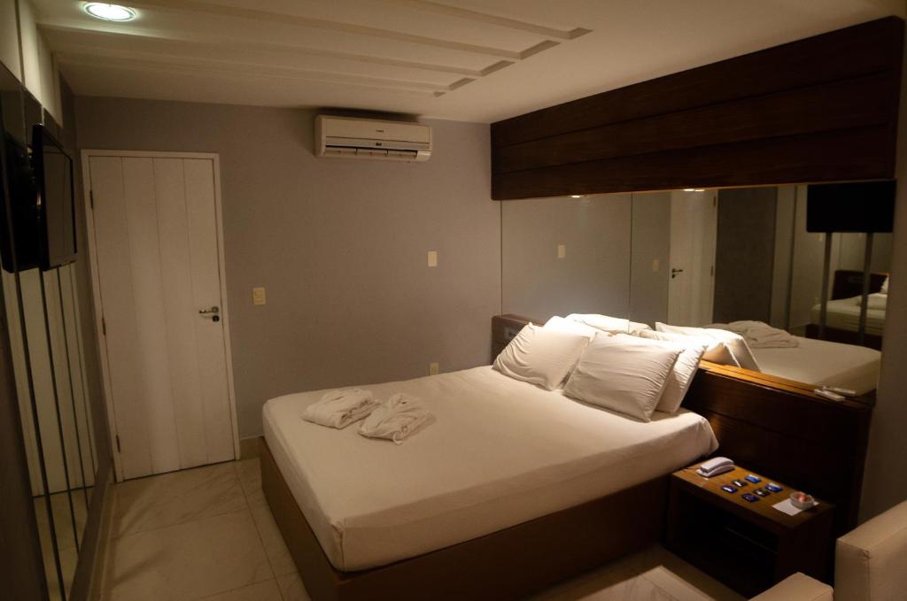 Status Motel