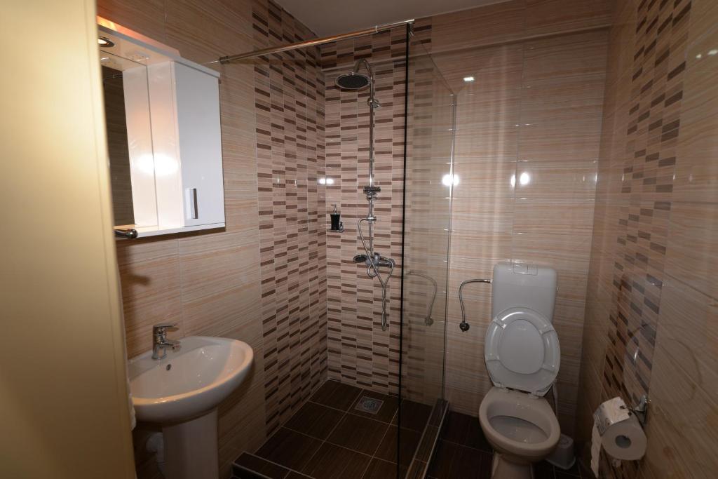Apartmani 401- Bijeljina - Comfort Triple Room Con Ducha