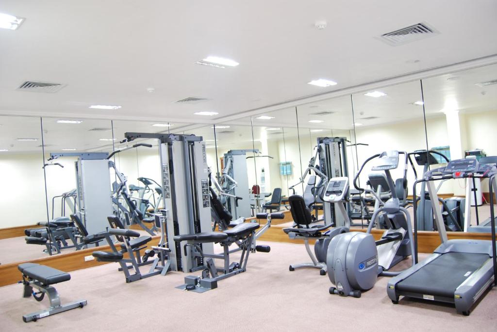 Fitness centrum a/nebo fitness zařízení v ubytování Raj Park Hotel Chennai
