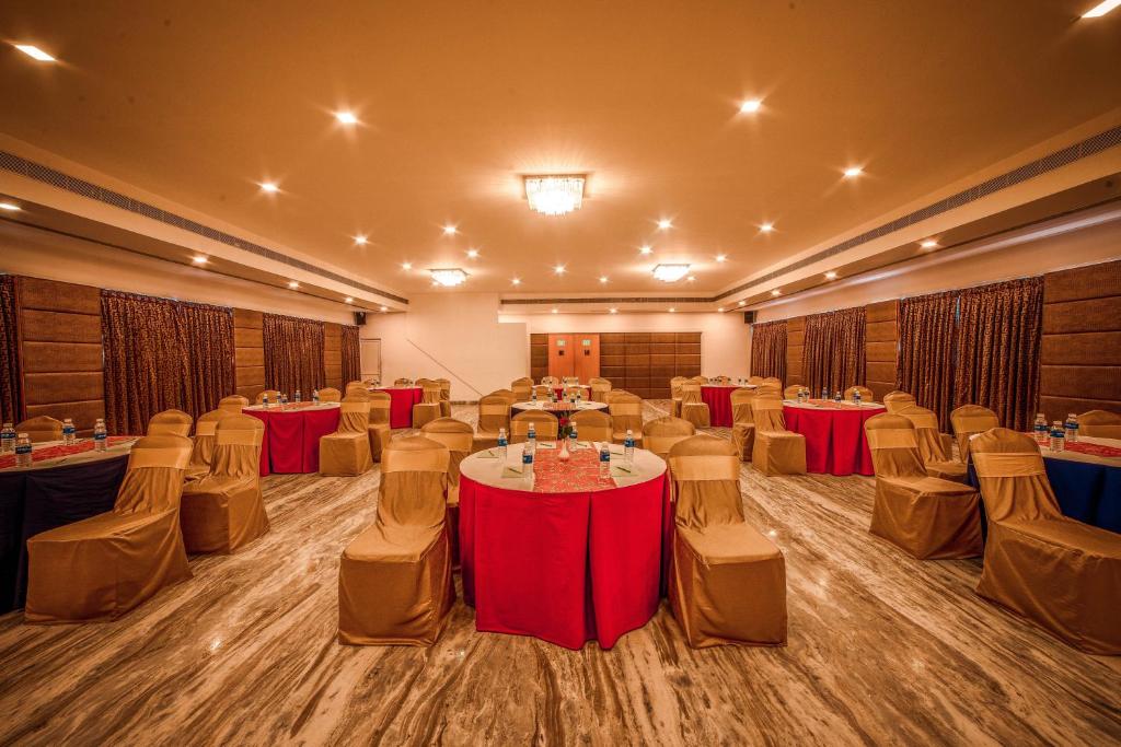 Posezení v ubytování Raj Park Hotel Chennai
