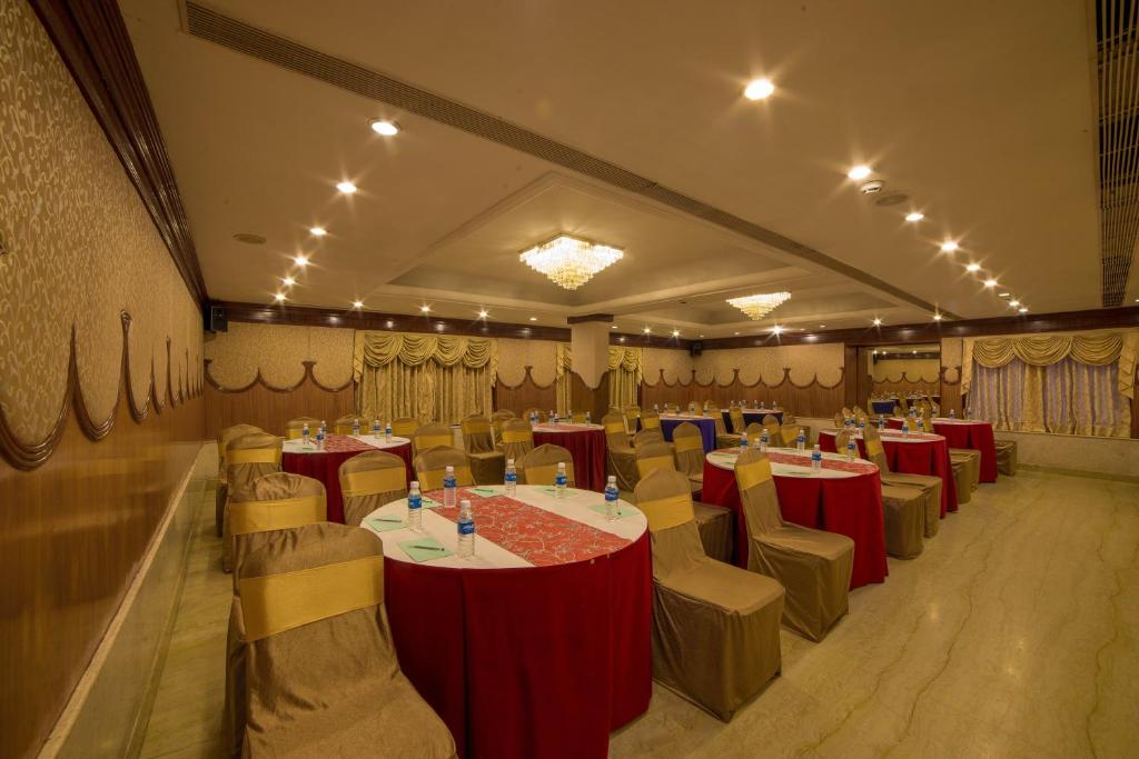 Restaurace v ubytování Raj Park Hotel Chennai