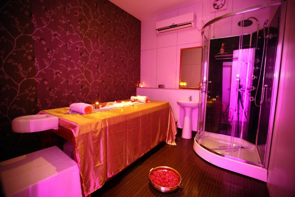 Koupelna v ubytování Raj Park Hotel Chennai