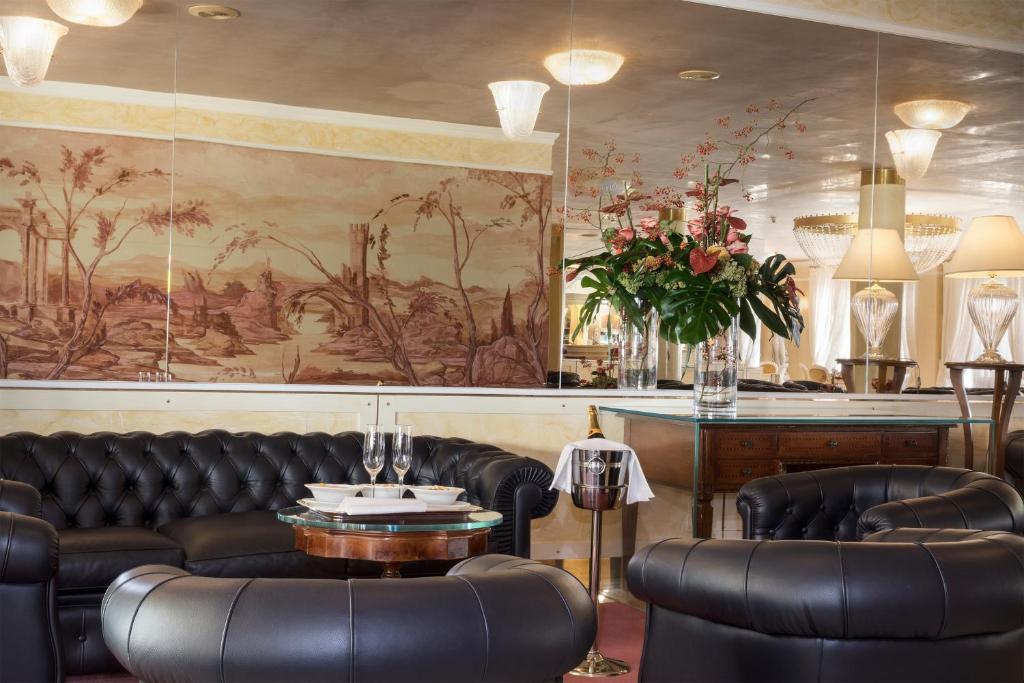 Posezení v ubytování Villa Pace Park Hotel Bolognese