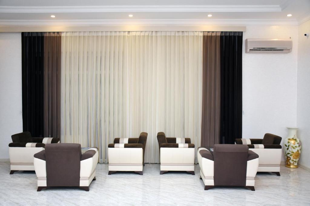 Posezení v ubytování Consul Hotel