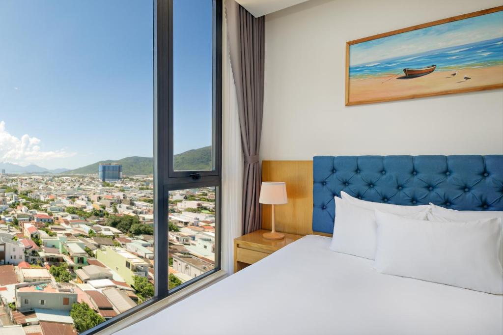 Phòng Deluxe Giường Đôi Nhìn Ra Thành Phố