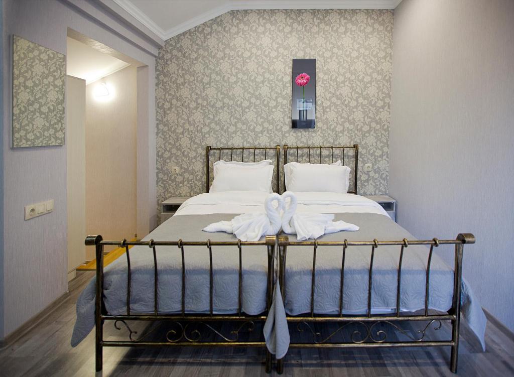 Metekhi Corner Apartments - One-Bedroom Apartment