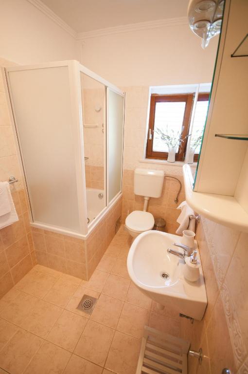 Kúpeľňa v ubytovaní Župa Dubrovačka Guest House