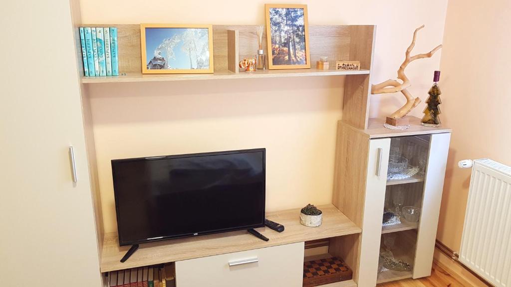 Zlatibor Apartmani DM Tornik - Apartment - Ground Floor