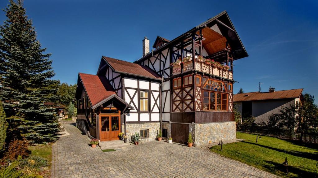 The building in which A villát is located