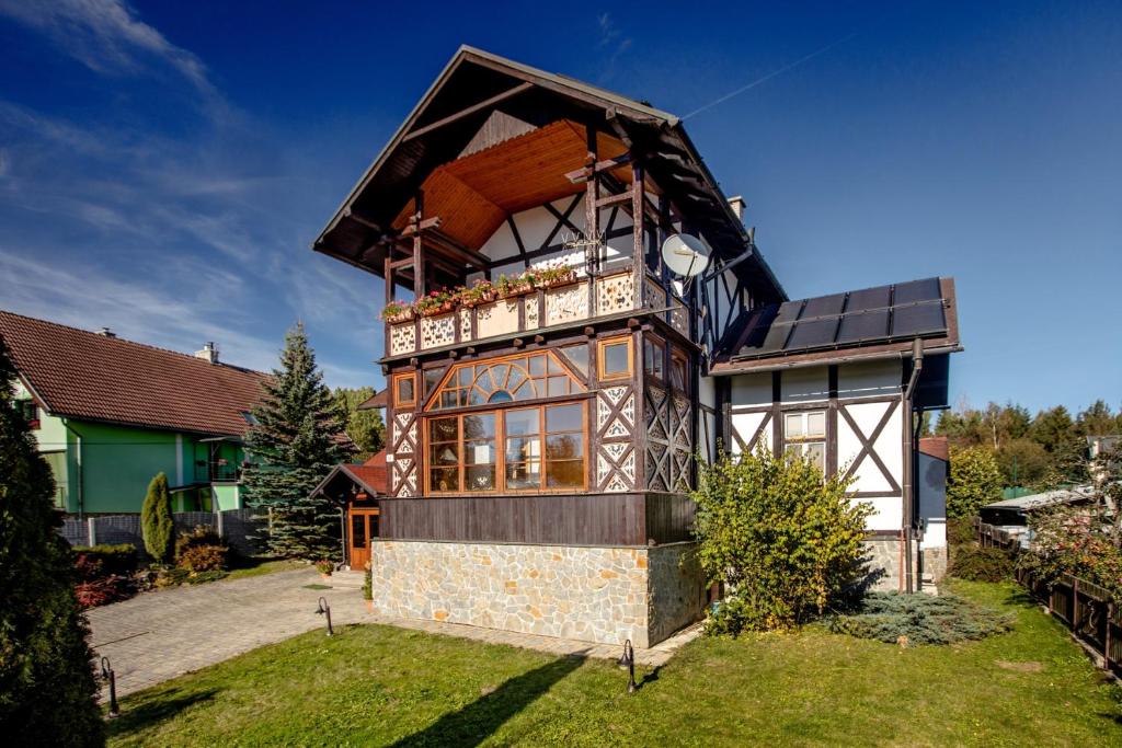 The building in which A villát is located