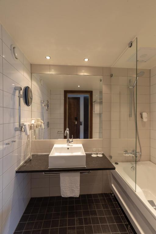 Koupelna v ubytování Quality Hotel Skifer