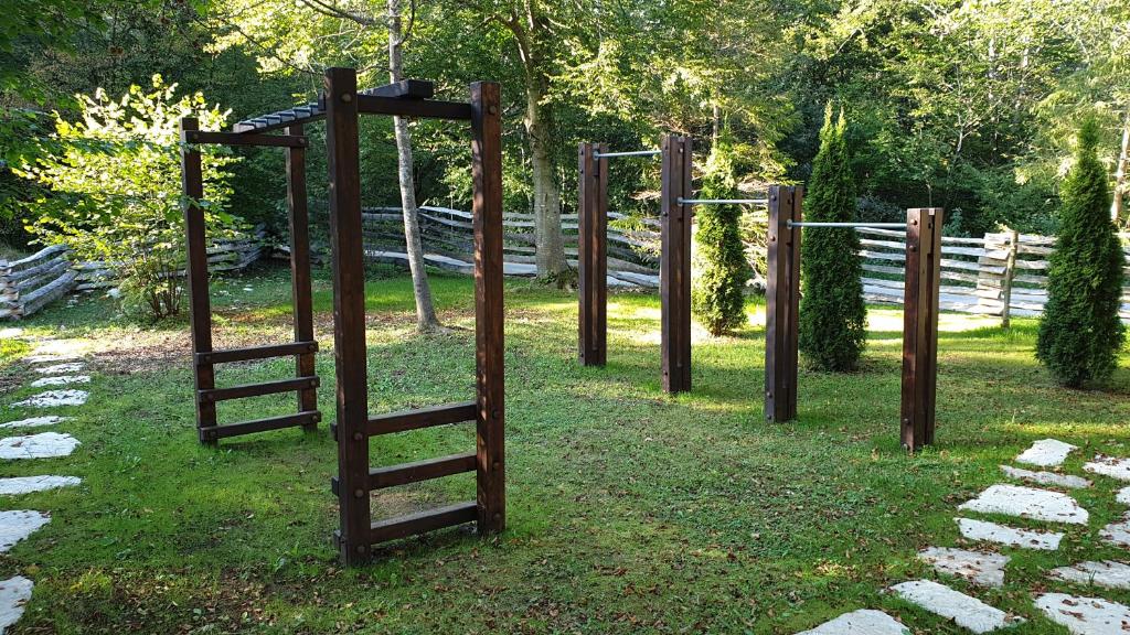 Vonkajšia záhrada v ubytovaní Fenomen Plitvice Resort