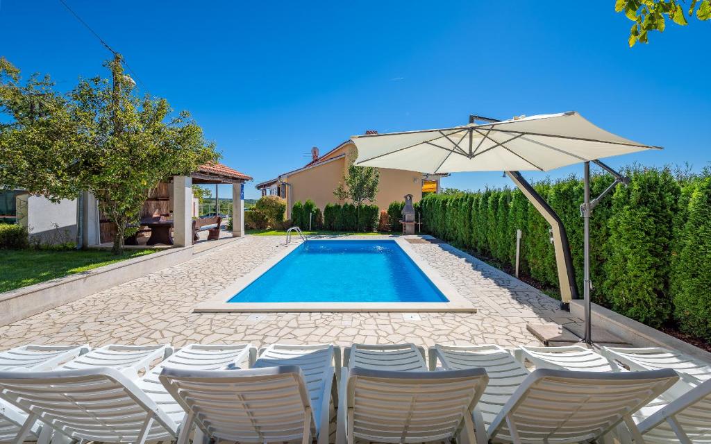 Πισίνα στο ή κοντά στο House Semy with private pool