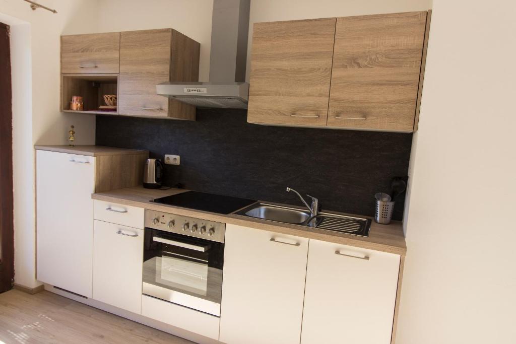 Kuchyň nebo kuchyňský kout v ubytování Ferienwohnung Claudia