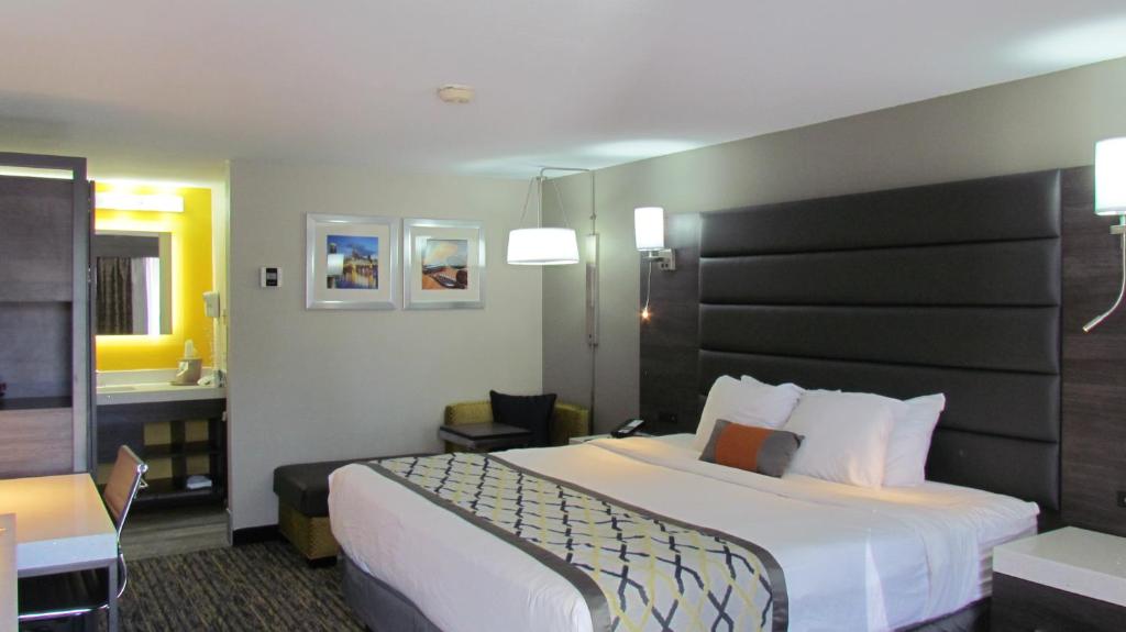 Baymont by Wyndham Murfreesboro - Deluxe Suite Met 1 Slaapkamer - Niet-roken