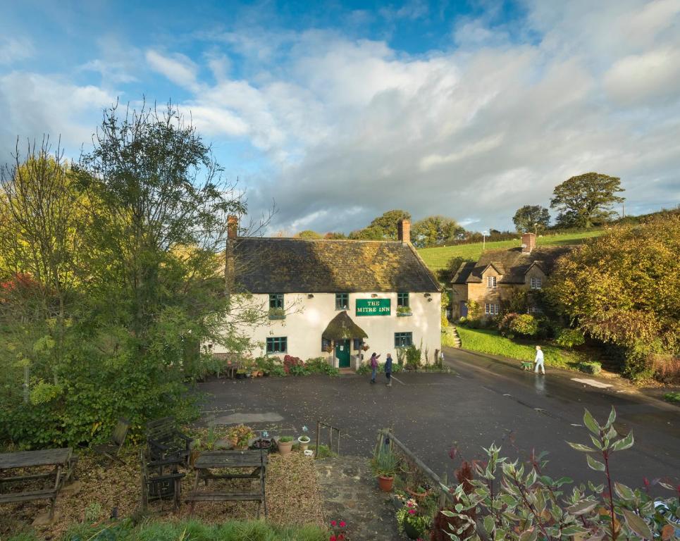 The Mitre Inn – Photos 1
