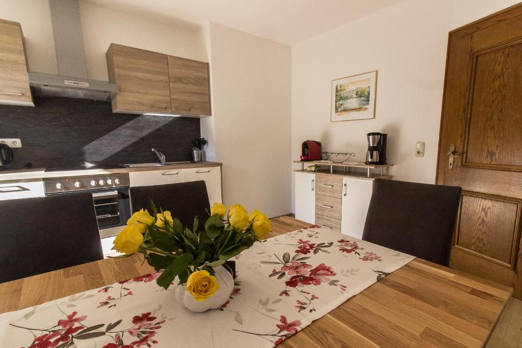 Kuchyň nebo kuchyňský kout v ubytování Ferienwohnung Claudia