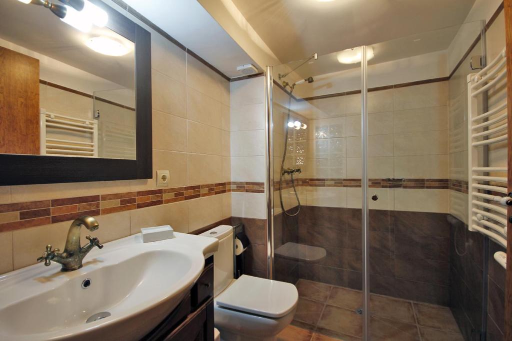 Koupelna v ubytování Apartamentos Santa Agueda