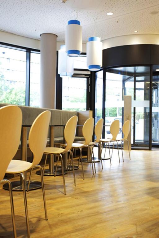 H2 Hotel Berlin-Alexanderplatz - Resim 12