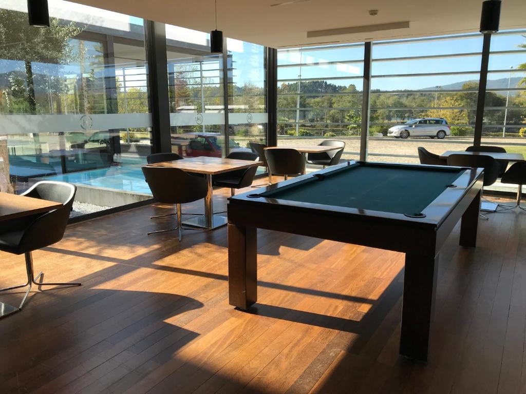 Biliár nebo kulečník v ubytování INATEL Cerveira Hotel
