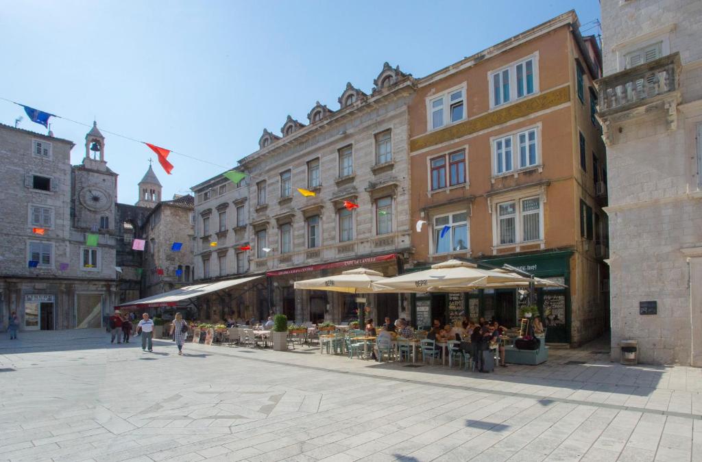 Budova, v ktorej sa apartmán nachádza