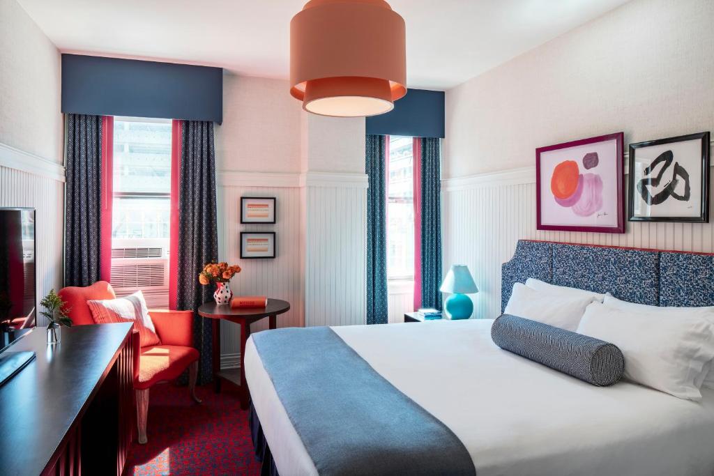 Hotel Triton - 