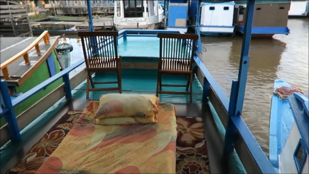 Balkón nebo terasa v ubytování Kelotok Orangutan Tanjung Puting