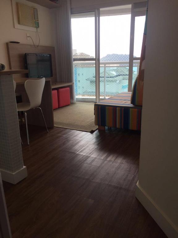  Apto no Condominio Porto Real Resort