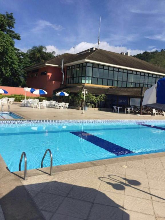  Apto no Condominio Porto Real Resort