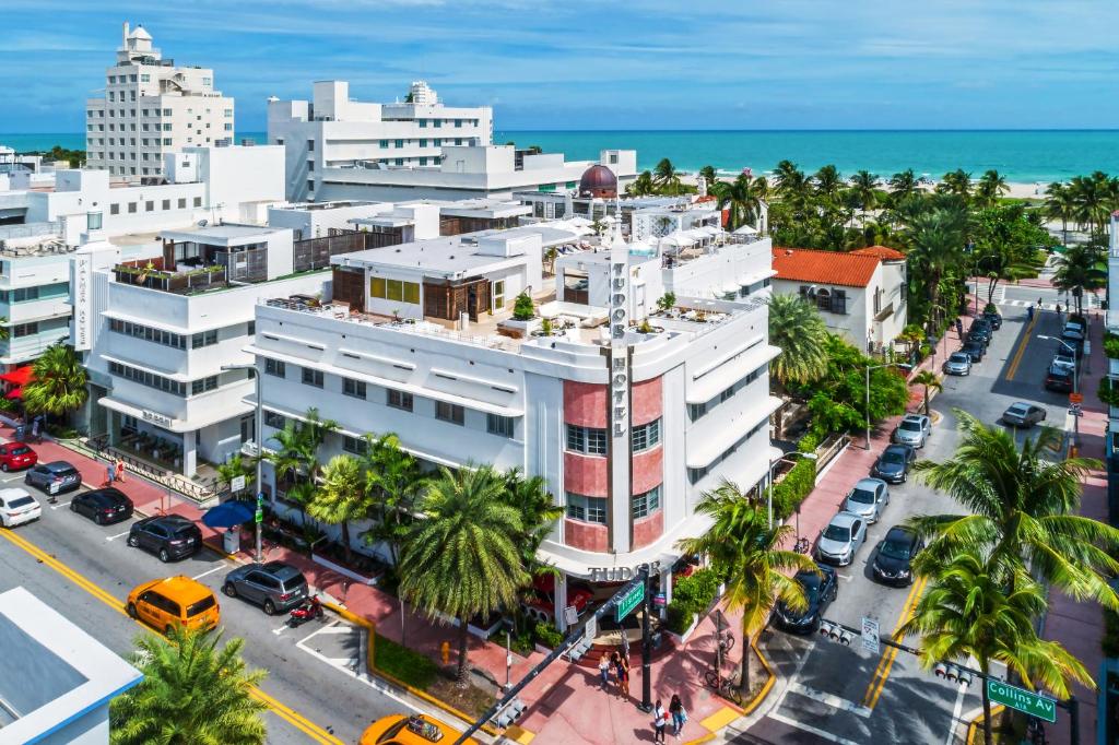 
a city with lots of palm trees and palm trees at Dream South Beach in Miami Beach
