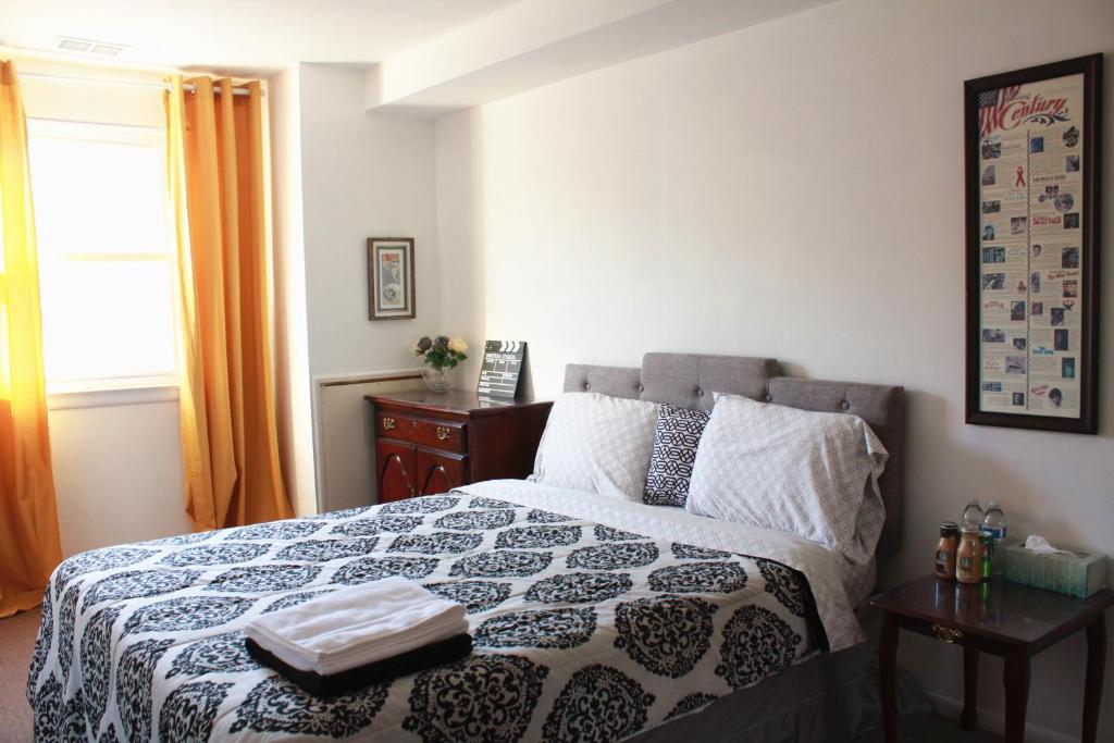 Airport Xpress Guestrooms - Standard Double Room With Shared Bathroom