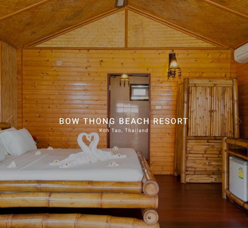 Postel nebo postele na pokoji v ubytování Bow Thong Beach Resort