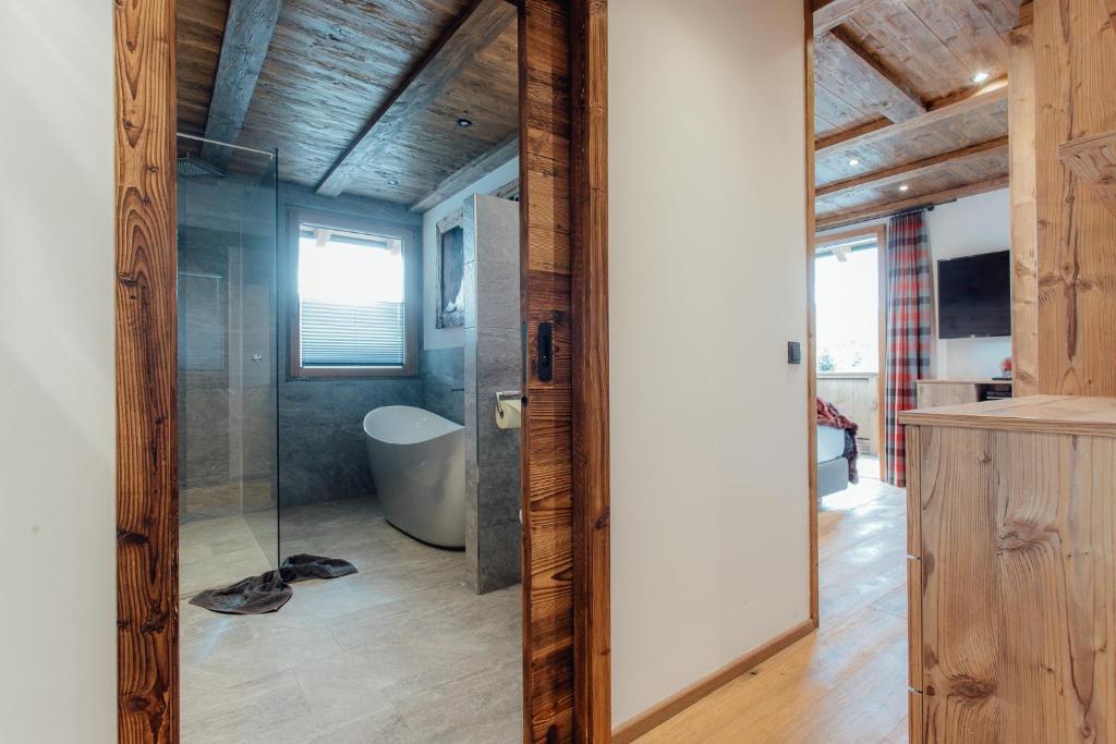 Fotografia z galérie ubytovania Chalet Olivia v destinácii Seefeld in Tirol