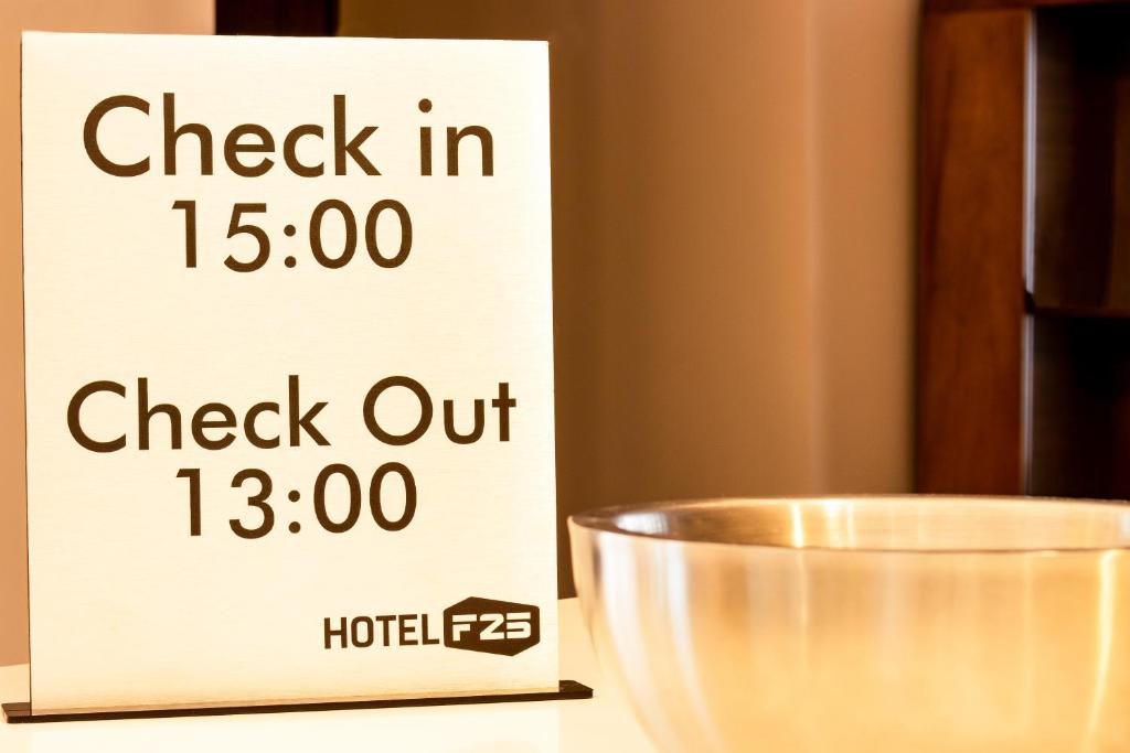Certifikát, hodnocení, plakát nebo jiný dokument vystavený v ubytování Hotel F25