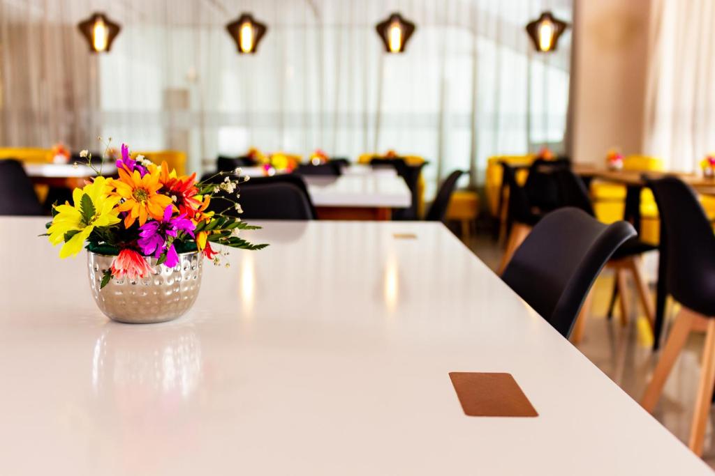 Restaurace v ubytování Hotel F25