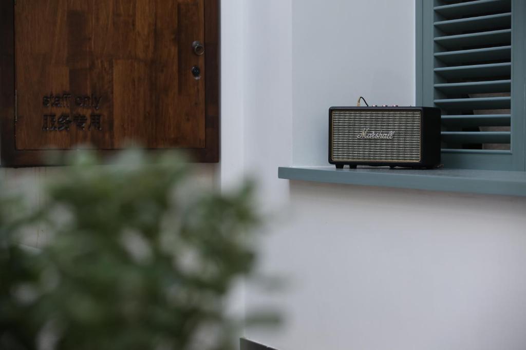TV a/nebo společenská místnost v ubytování Vangen Hotel