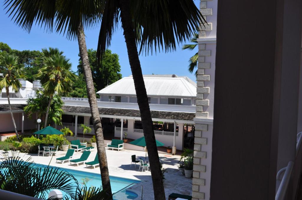 Bazén v ubytování Hotel PomMarine nebo v jeho okolí