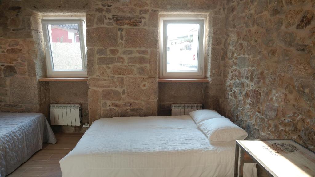 Catapeixe Holiday Apartments - 13