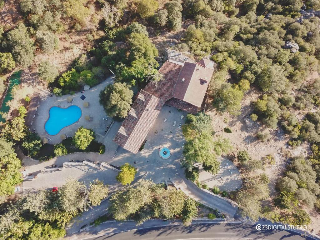 Bazén v ubytování CALERILLA Hotel nebo v jeho okolí