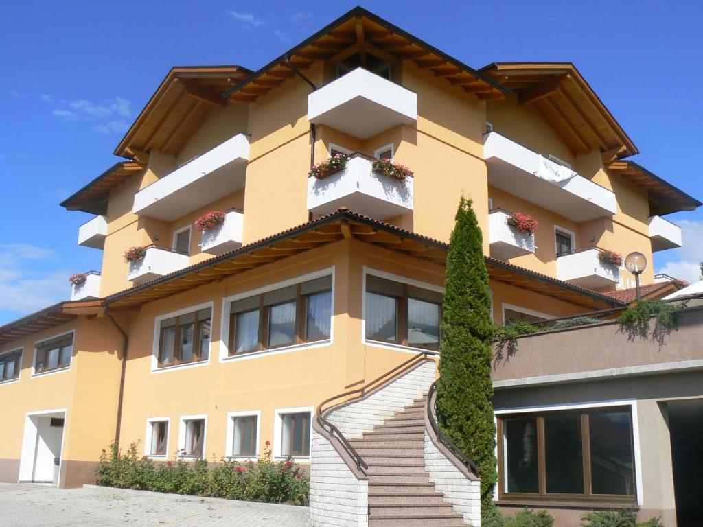 Budova, kde se hotel nachází